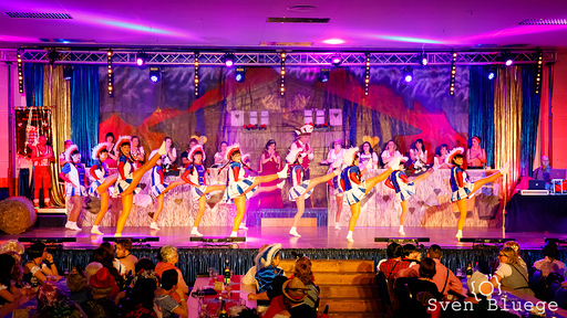 Weiberfastnacht 2018: image 26 of 172